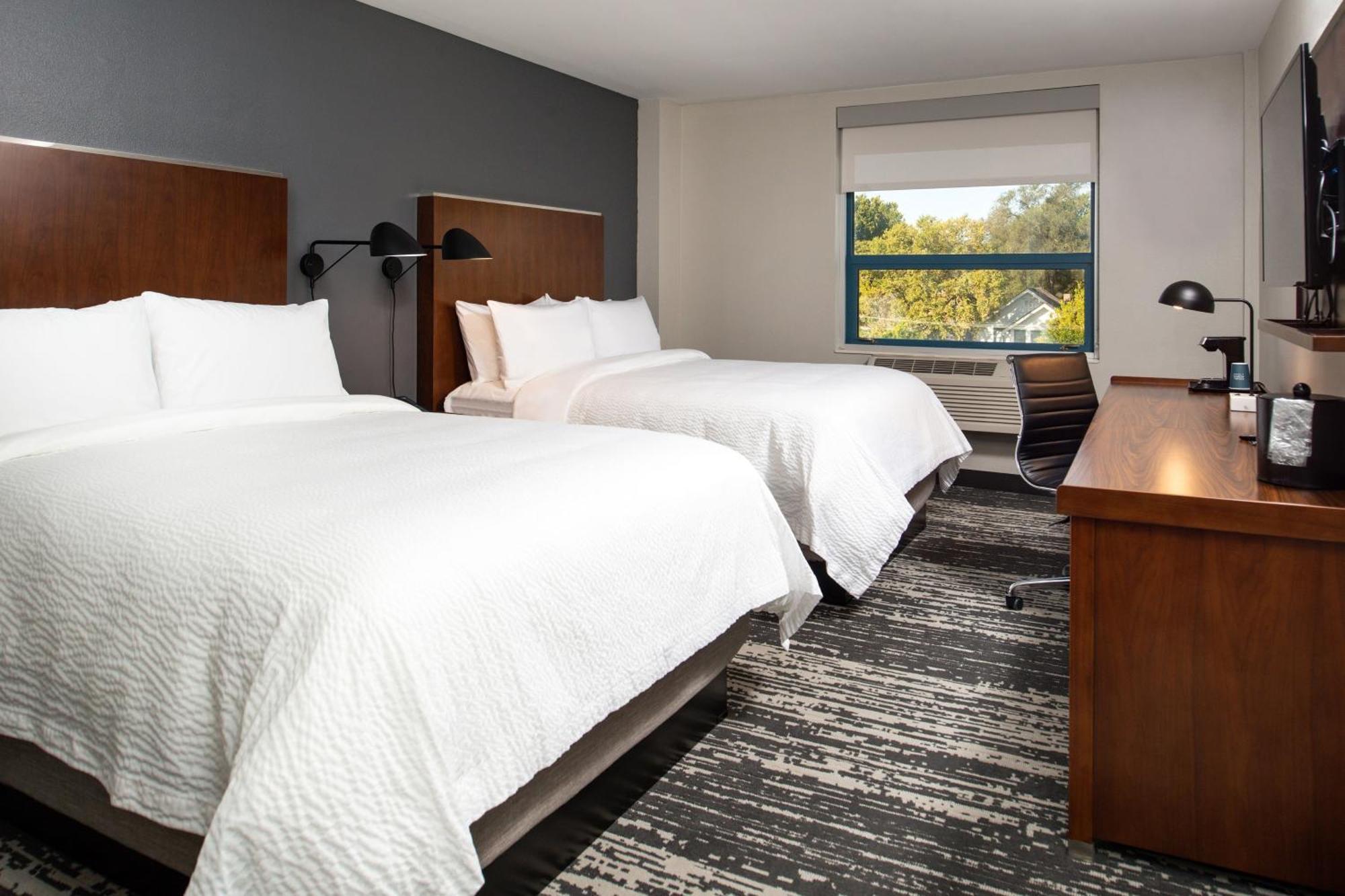 Four Points By Sheraton Omaha Midtown Exterior foto